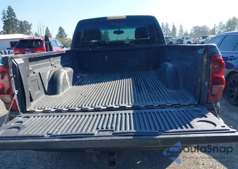 2003 Chevrolet Silverado C1500 из США, поврежденный, VIN 1GCEC14XX3Z149929